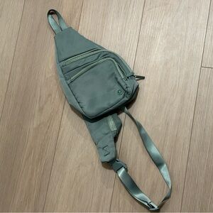 GAIAM Festival Shoulder Sling Bag